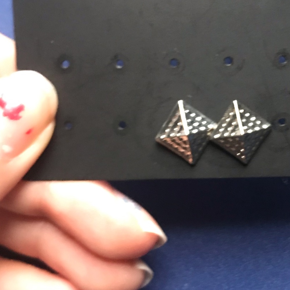 Hypoallergenic square earrings